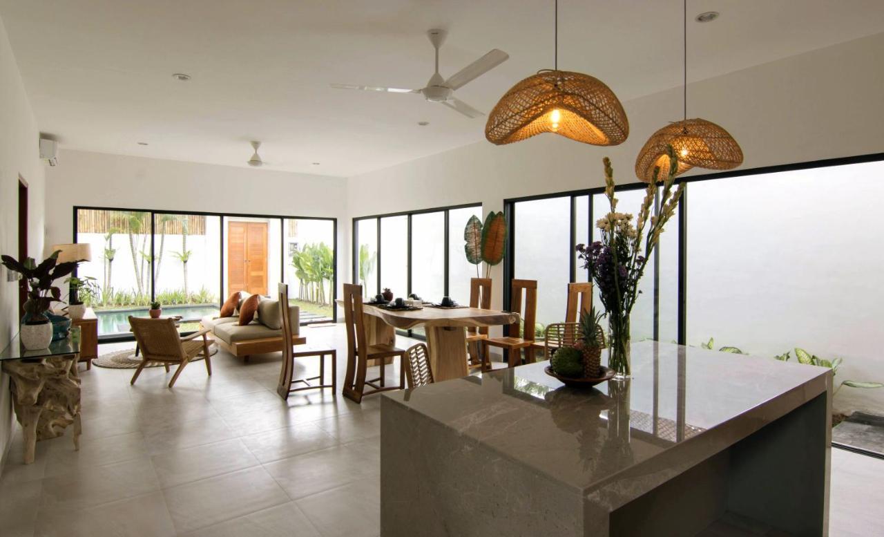 Villa Nikole Seminyak Exteriör bild