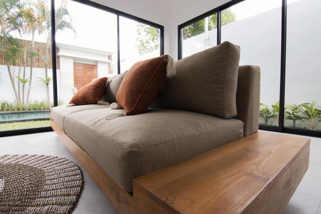 Villa Nikole Seminyak Exteriör bild