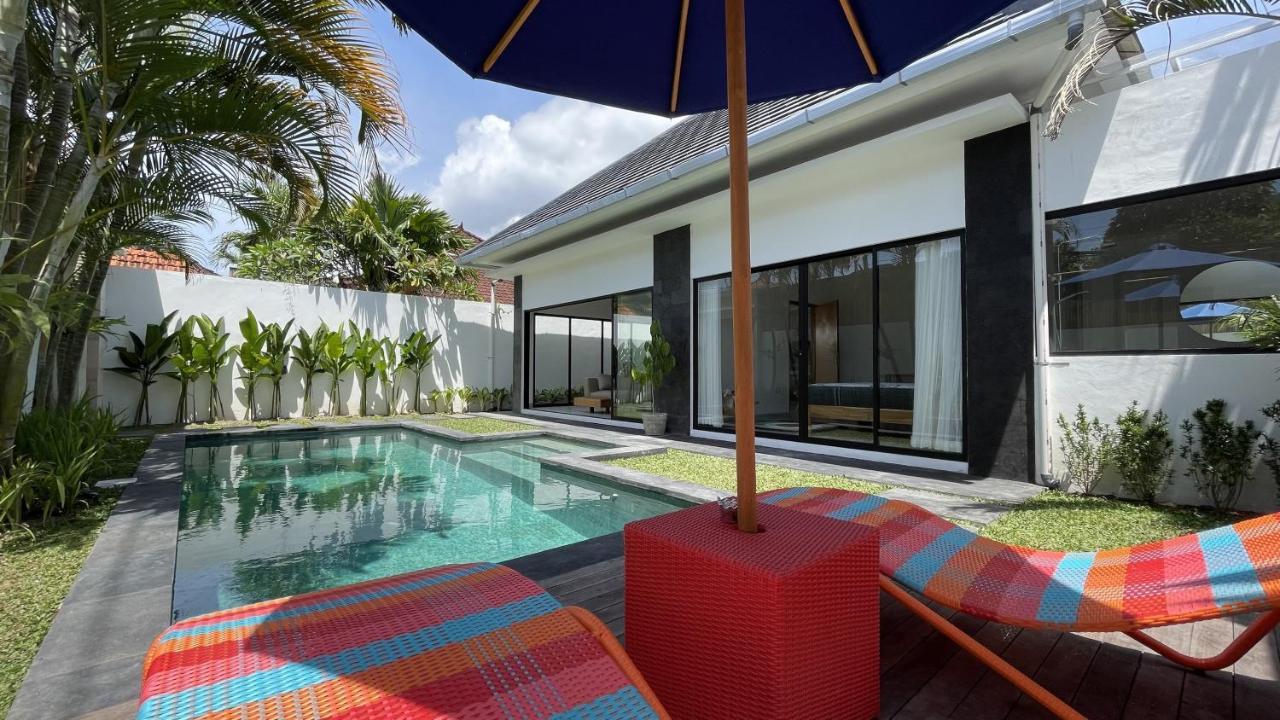 Villa Nikole Seminyak Exteriör bild